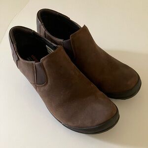 Merrell Butter Rum Slip On Bootie Clog Shoes. 9 1/2.